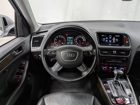 Used 2015 Audi Q5 2.0T Premium Plus w/ Technology Package image 2