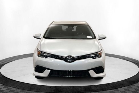 Used 2018 Toyota Corolla iM image 9