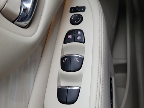 Used 2015 Nissan Murano Platinum w/ Cargo Package w/Cover image 27