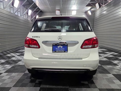 Used 2017 Mercedes-Benz B 250e image 6