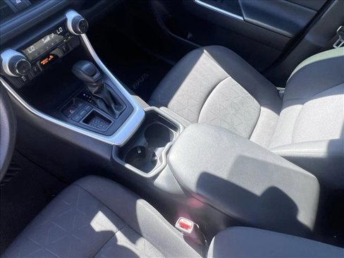 Used 2019 Toyota RAV4 XLE image 13