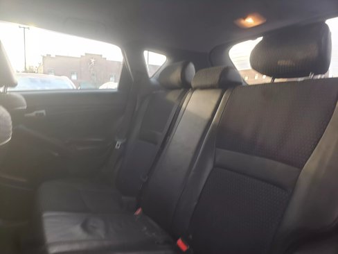 Used 2009 Pontiac Vibe GT image 11