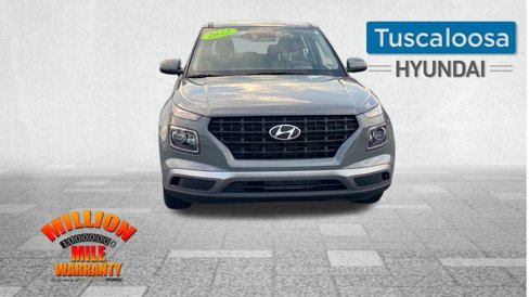 Used 2022 Hyundai Venue SE image 2