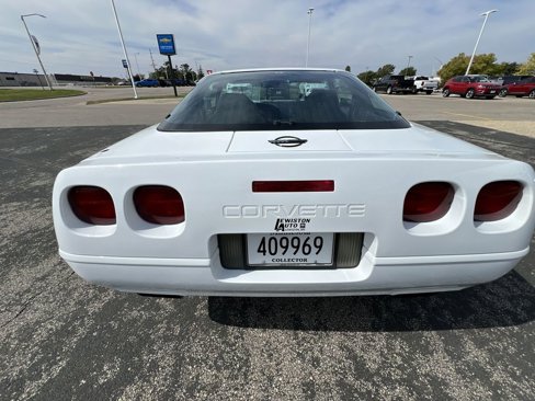 Used 1995 Chevrolet Corvette Coupe image 25