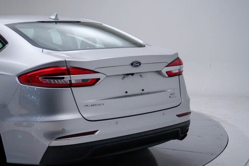 Used 2019 Ford Fusion SE image 17