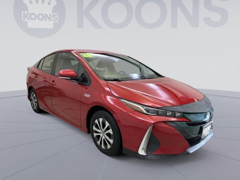 Used 2020 Toyota Prius Prime XLE image 8