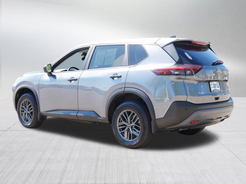 Used 2023 Nissan Rogue S image 5