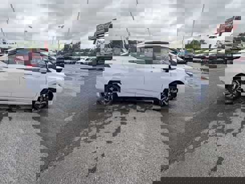 New 2025 Nissan Versa SV image 4