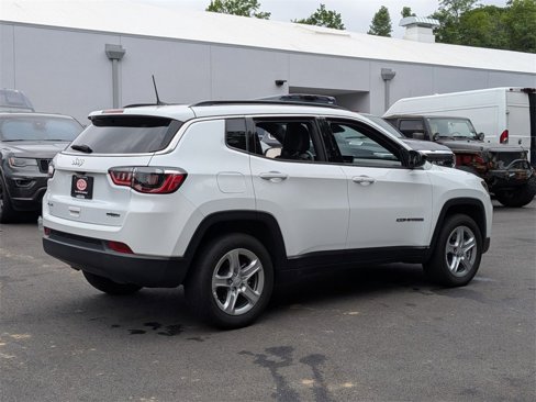 Certified 2023 Jeep Compass Latitude image 3