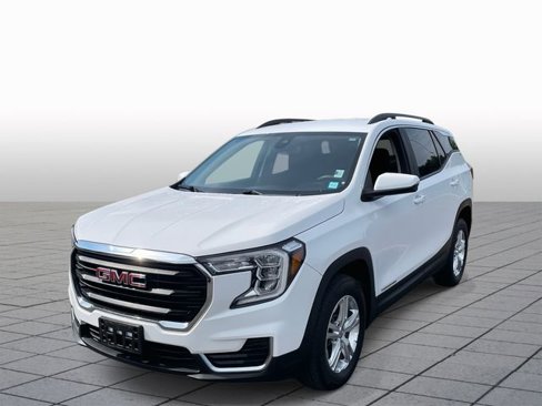 Used 2022 GMC Terrain SLE w/ Driver Convenience Package image 3