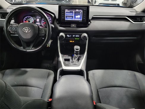 Used 2020 Toyota RAV4 LE image 25