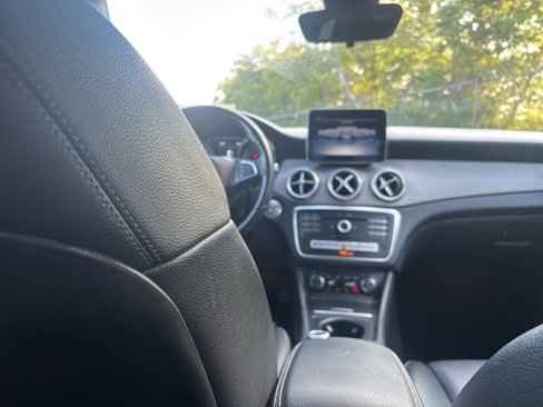 Used 2020 Mercedes-Benz GLA 250 image 9
