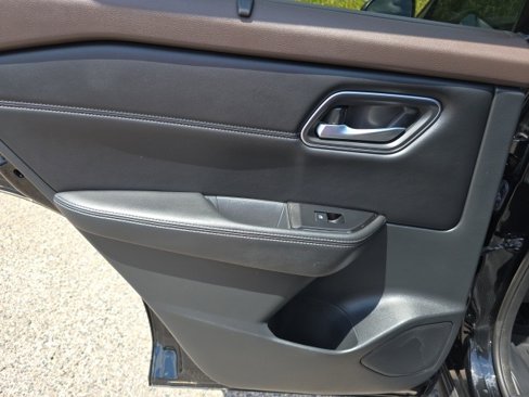 Used 2021 Nissan Rogue SV w/ Premium Package image 29