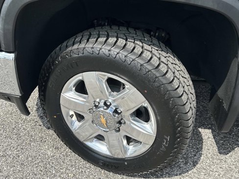 Used 2022 Chevrolet Silverado 2500 LTZ w/ LTZ Convenience Package image 12