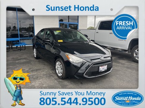 Used 2019 Toyota Yaris L image 1