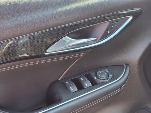 Used 2023 Buick Envision Preferred image 11