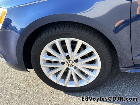 Used 2012 Volkswagen Jetta SEL image 14