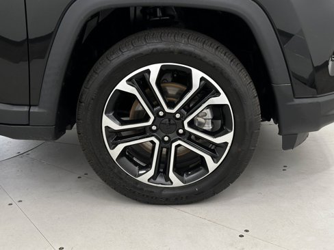 Certified 2022 Jeep Compass Limited image 30
