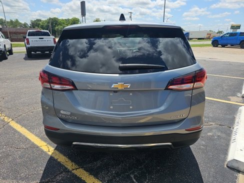 Used 2023 Chevrolet Equinox LT w/ Driver Convenience Package image 6