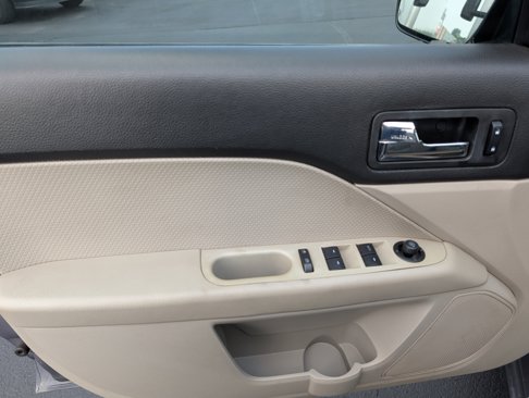 Used 2006 Ford Fusion SEL image 10