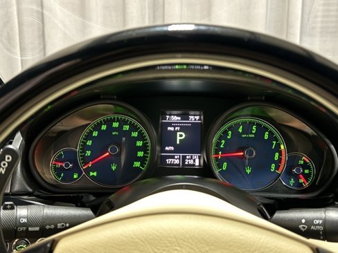 Used 2011 Maserati GranTurismo Convertible image 21