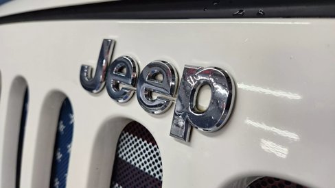 Used 2010 Jeep Wrangler Unlimited Sahara w/ Dual Top Group image 30
