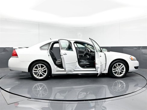 Used 2016 Chevrolet Impala LTZ image 39