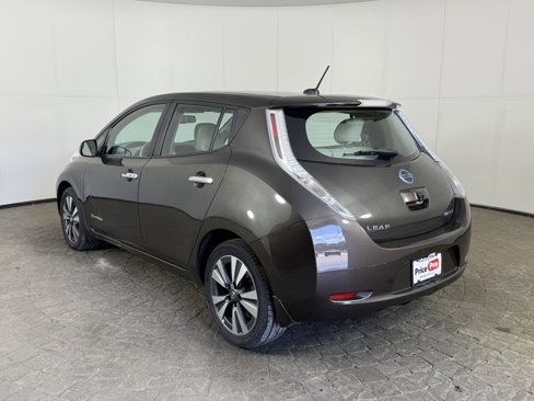 Used 2016 Nissan Leaf SV image 5