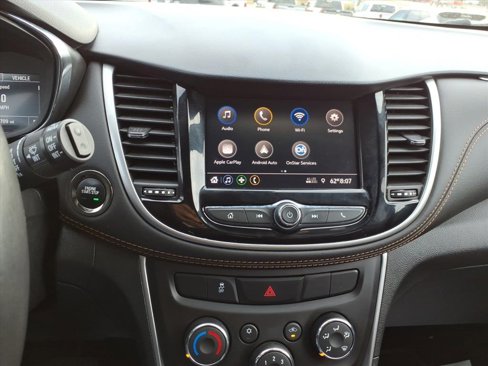 Used 2022 Chevrolet Trax LT w/ LT Convenience Package image 15