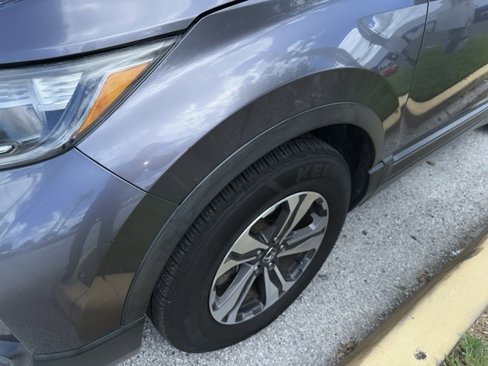 Used 2017 Honda CR-V LX image 2