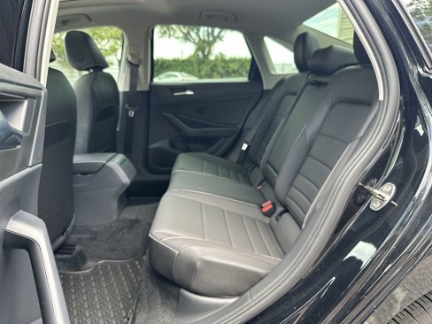 Used 2024 Volkswagen Jetta SE image 17
