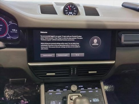Used 2023 Porsche Cayenne Turbo image 11