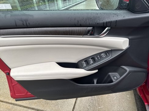 Used 2020 Honda Accord EX image 11