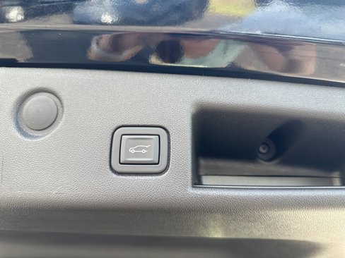 Certified 2023 Chevrolet Equinox RS w/ RS Leather Package image 12