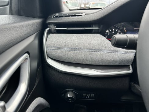 Certified 2024 Jeep Compass Latitude image 19