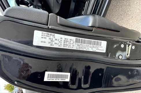 Used 2018 Jeep Grand Cherokee Laredo image 32