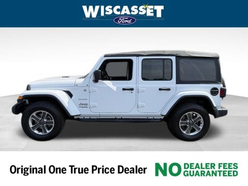 Used 2018 Jeep Wrangler Unlimited Sahara image 2