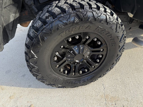 Used 2003 HUMMER H2 w/ Preferred Equipment Group image 20
