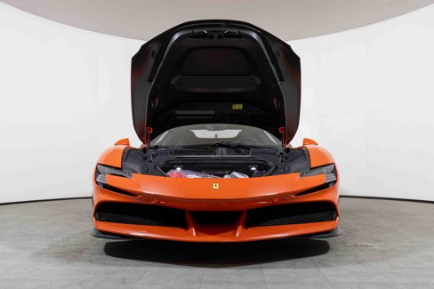 Used 2024 Ferrari SF90 Spider image 11