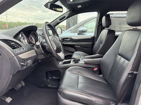 Used 2019 Dodge Grand Caravan GT image 12