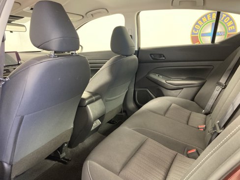 Used 2024 Nissan Altima 2.5 SV image 13