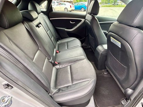 Used 2015 Hyundai Elantra GT w/ Option Group 02 image 15