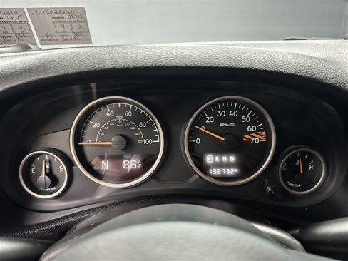 Used 2016 Jeep Wrangler Sahara image 24