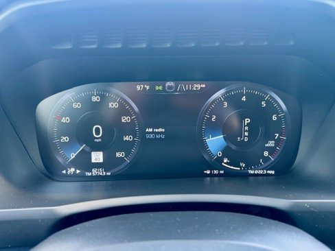 Used 2020 Volvo XC90 T5 Momentum image 24