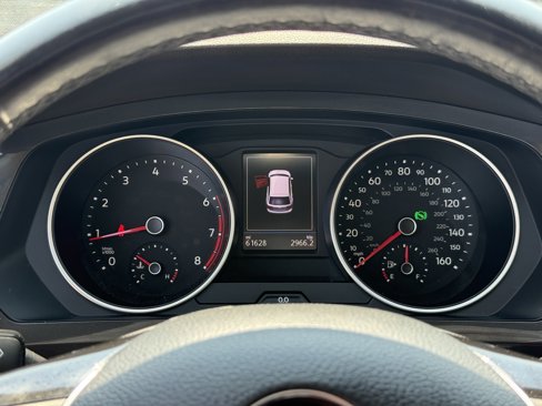 Used 2019 Volkswagen Tiguan SEL image 18