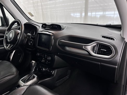 Used 2020 Jeep Renegade Limited w/ Advanced Technology Group image 25