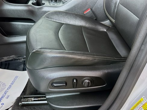 Used 2020 GMC Terrain SLT w/ Preferred Package image 17
