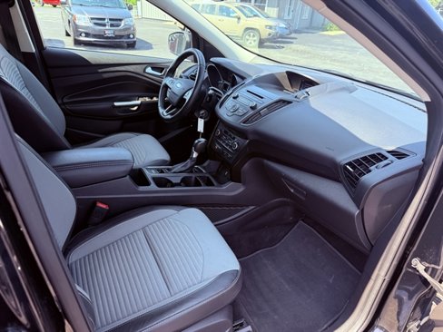 Used 2018 Ford Escape SE w/ SE Sport Appearance Package image 40