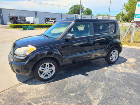 Used 2011 Kia Soul + image 10