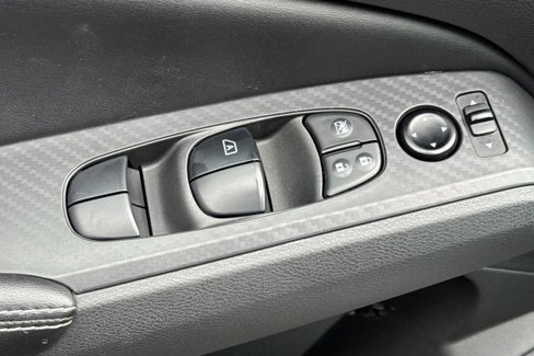 Certified 2024 Nissan Altima 2.5 SV image 12